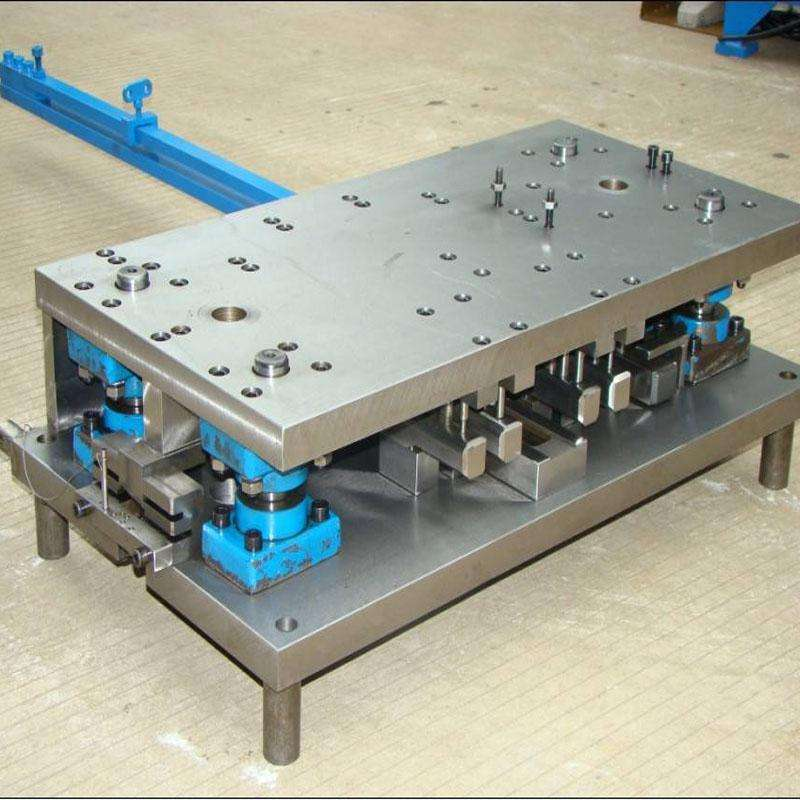 沖壓模具分類與行業(yè)術(shù)語，基礎(chǔ)要了解！