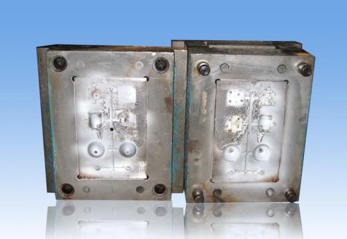 深圳塑膠模具廠，塑料模具零配件的熱處理工藝介紹